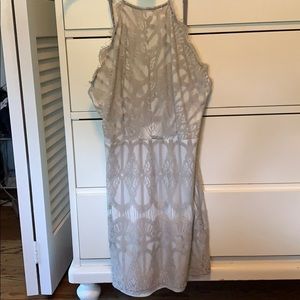 Bodycon grey and white lace dress
